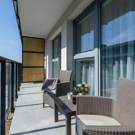 Gustowny Apartament Z Parkingiem I Balkonem W Kolobrzegu By Noclegi Renters Eksteriør bilde