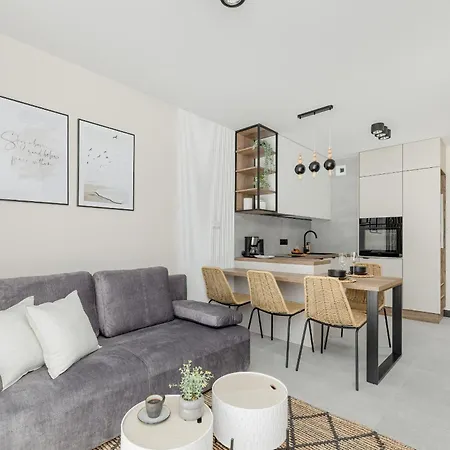 Gustowny Apartament Z Parkingiem I Balkonem W Kolobrzegu By Noclegi Renters Eksteriør bilde