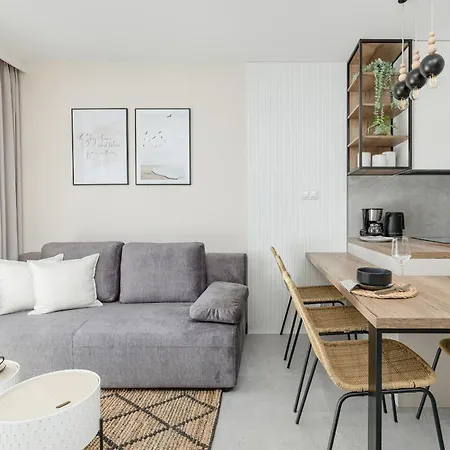 Gustowny Apartament Z Parkingiem I Balkonem W Kolobrzegu By Noclegi Renters Eksteriør bilde